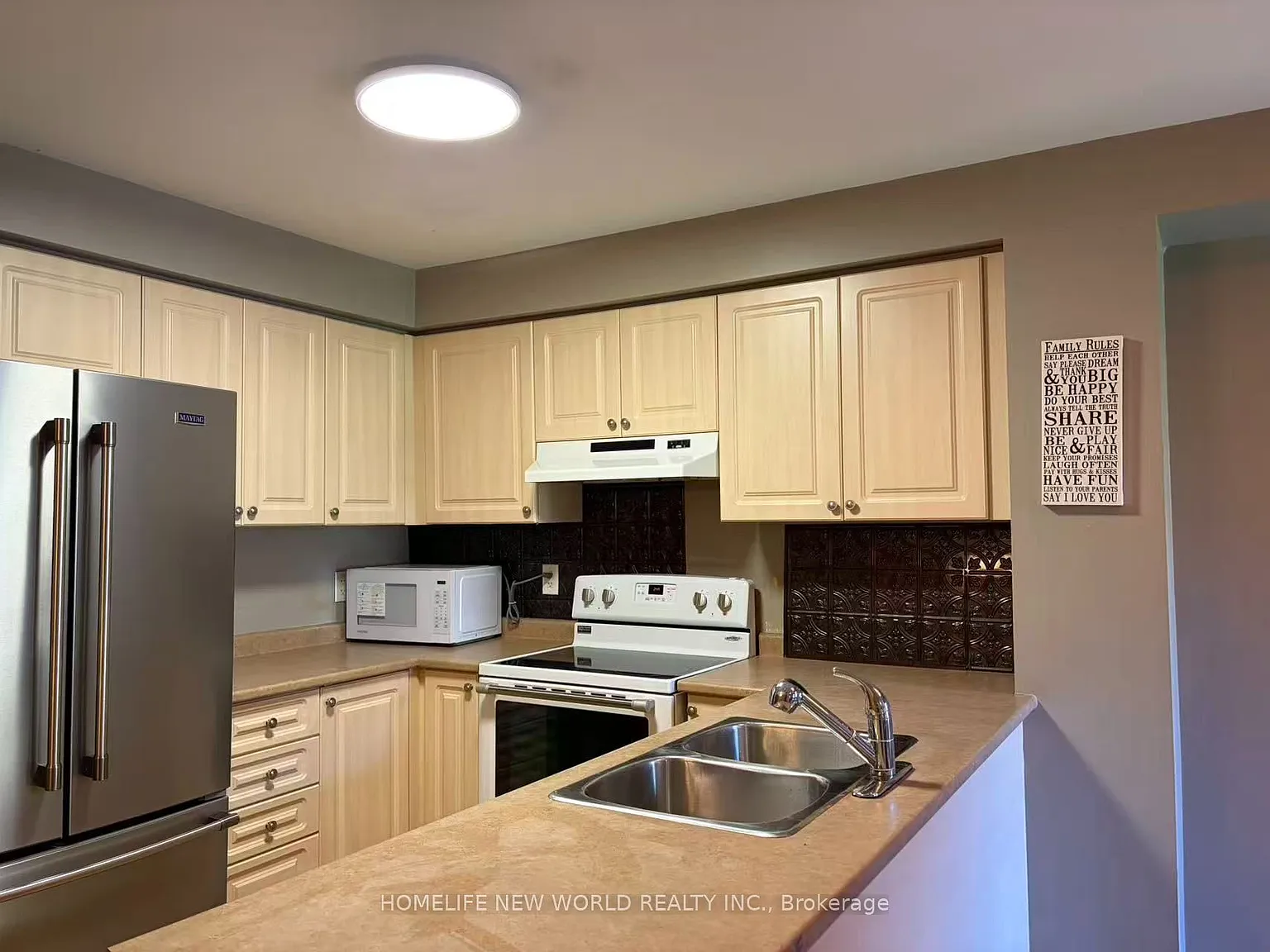 3 bed, $2,950 — Photo 3