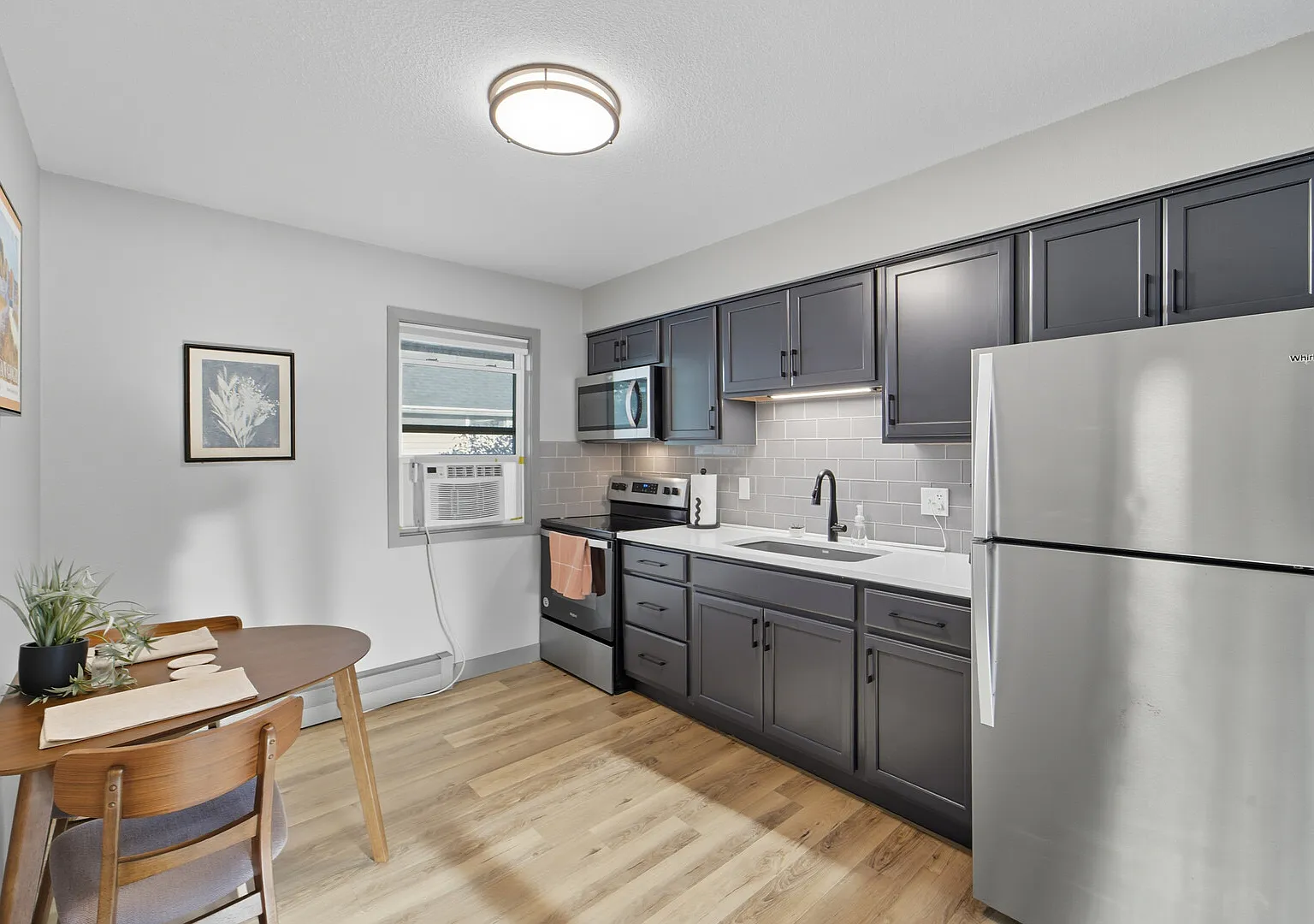 Peaceful, Cozy Living in Bright, Spacious 2BR/Perfect for Professional — Photo 2