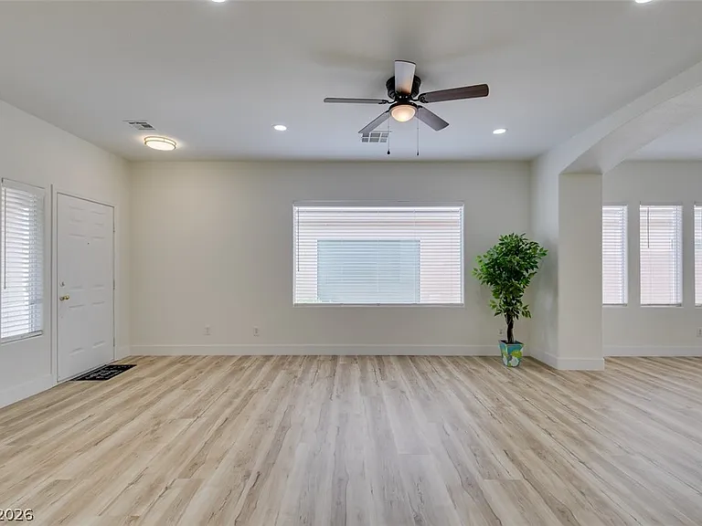 10959 Pumpkin Ridge Ave — Photo 8