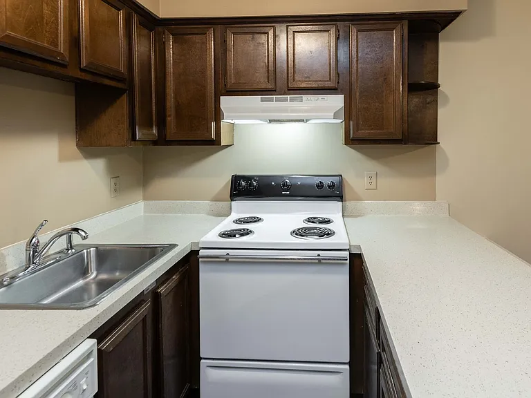 113 N 33rd Ave #D13 — Photo 16