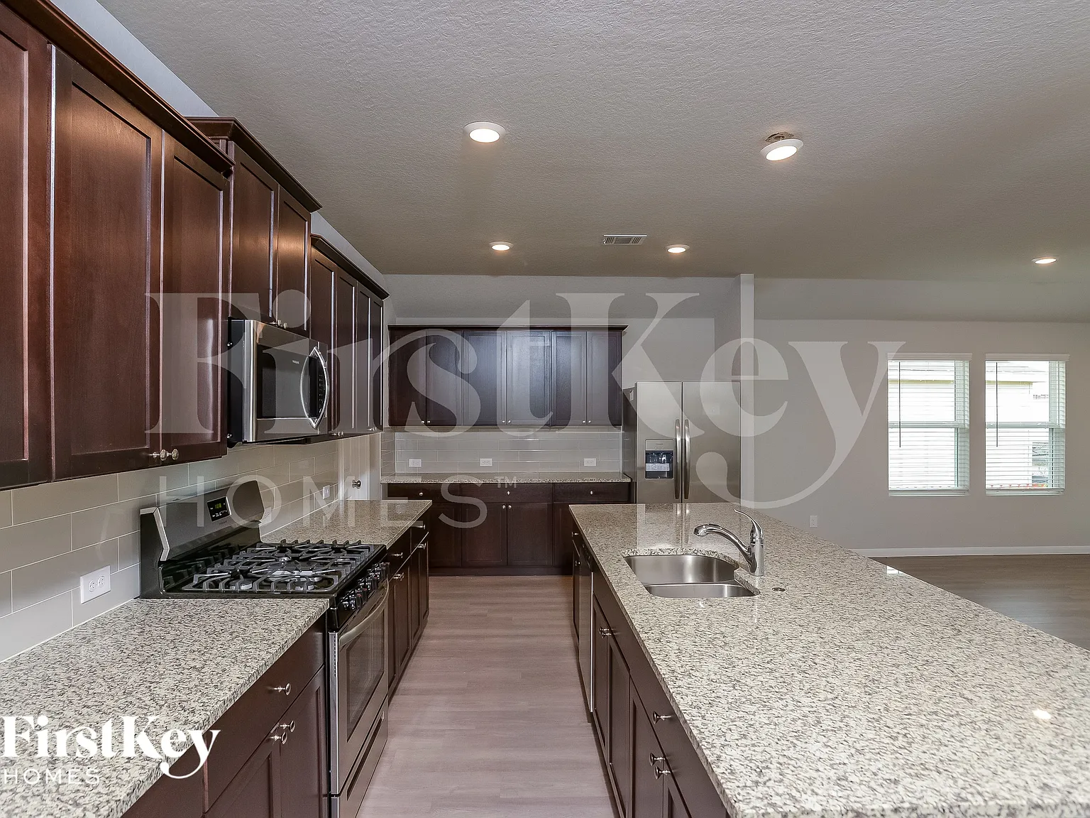 3 bed, 2.0 bath, 1675 sqft, $2,065 — Photo 4