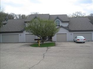 18 Hidden Hollow Trl, Madison, WI 53717