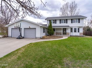 1642 8th St SE, East Grand Forks, MN 56721