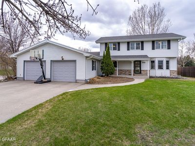 1642 8th St SE, East Grand Forks, MN, 56721