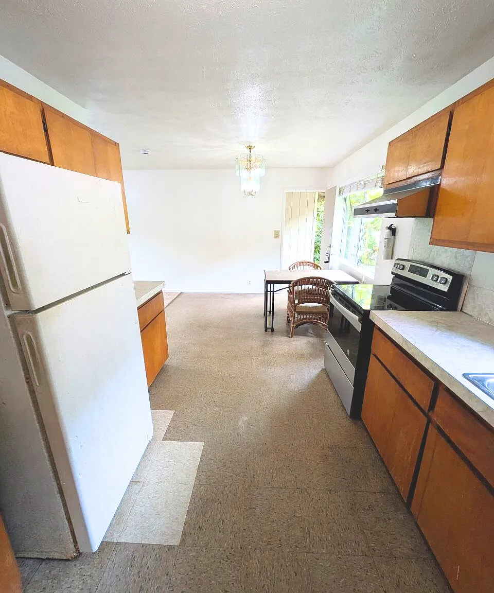 Studio, $1,050 — Photo 2