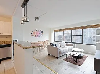 135 Montgomery Street, #20H