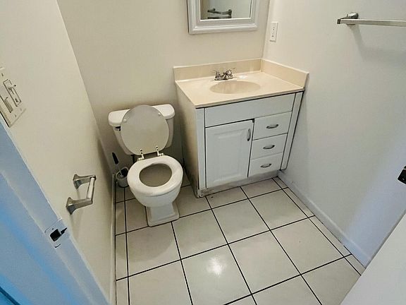 4th image of 9911 Sandalfoot Boulevard #112