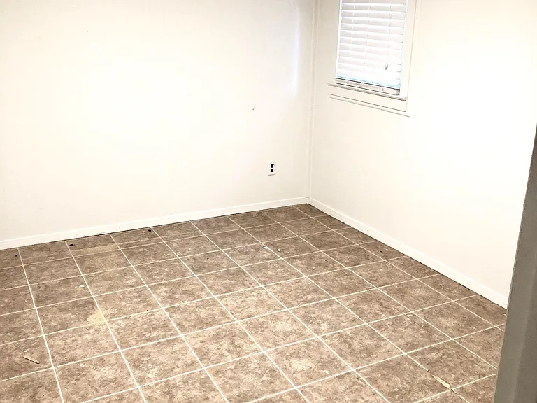 11' x 11' Bonus Room. Can be used as an office, den or 4th bedroom.