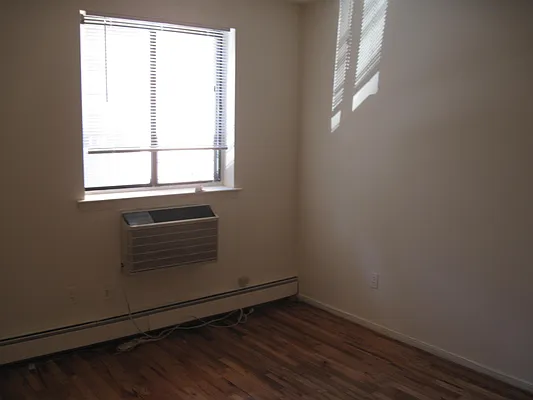 Rented by 18 REALTY | media 31