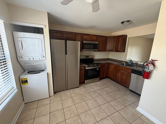3rd image of 3107 Woodlands Dr #3107