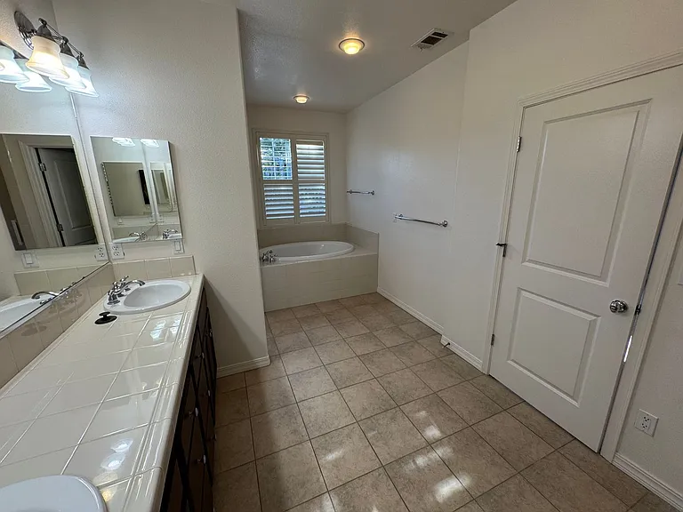 5264 Southcreek — Photo 18