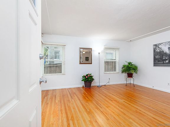 5th image of 5960 Estelle St