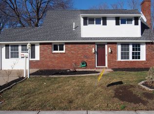 21 Northcourt Ln, Levittown, PA