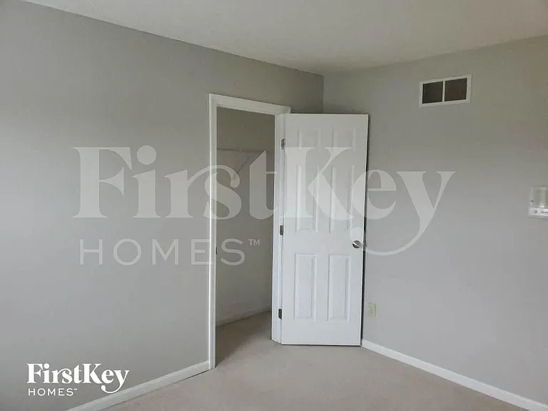 4198 Shayler Creek Dr — Photo 15