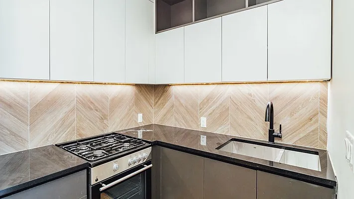 Rented by Nooklyn NYC LLC | media 73