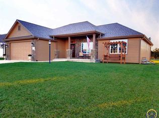 5315 NW Sterling Chase Dr, Topeka, KS 66618