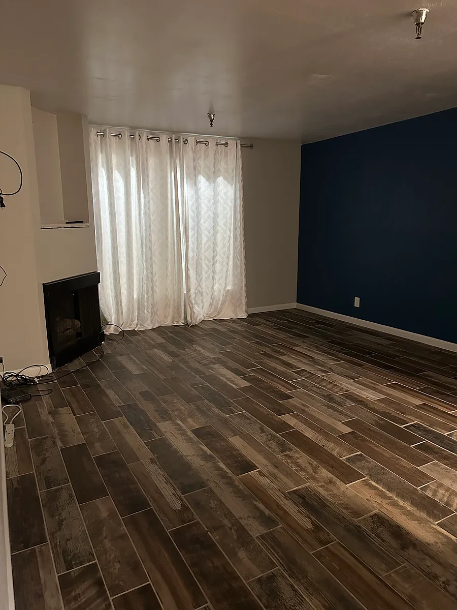 Building Photo - 4919 N Millbrook Ave #107