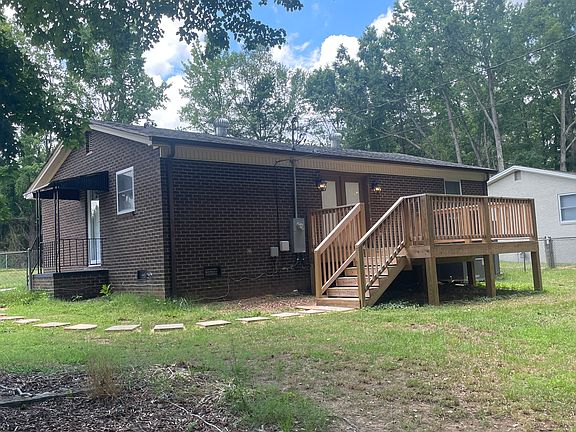 3rd image of 2504 Briar Oak Dr