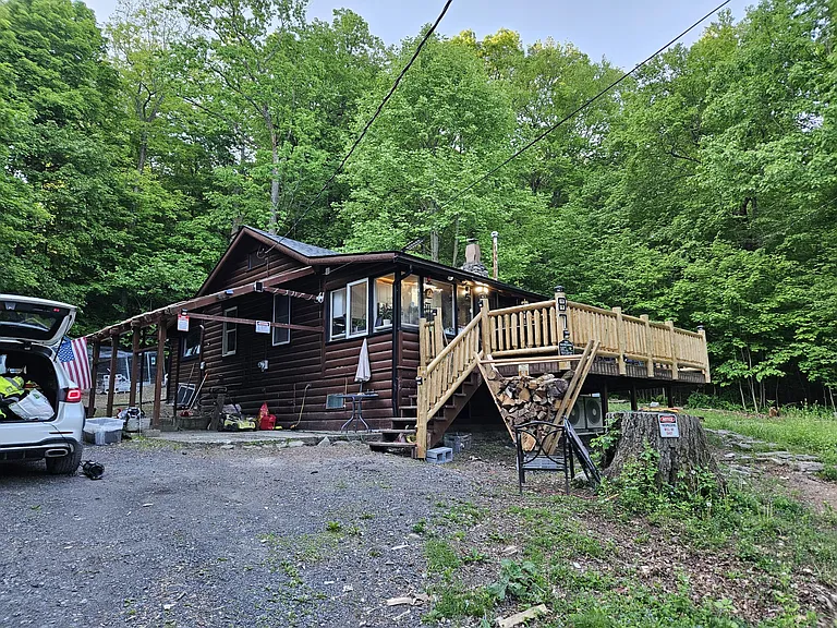 87 Arcadian Trl — Photo 1