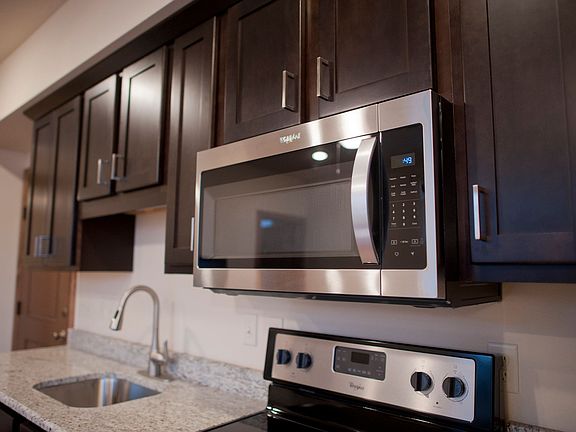 5th image of 529 E Cherry St #304