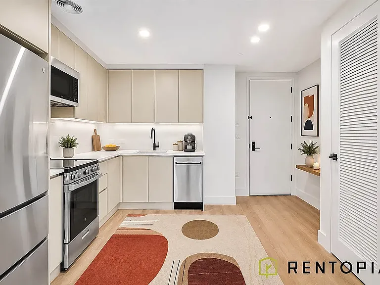 130 Hope St #623 — Photo 2
