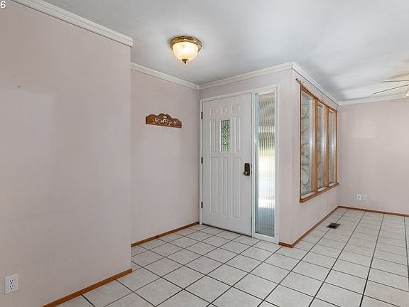 3rd image of 337 Black Oak Dr