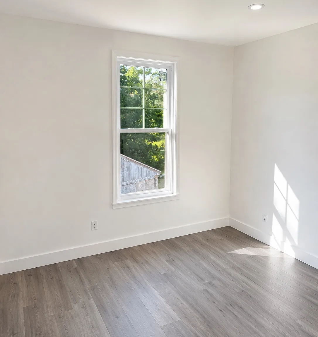 2 bed, 1000 sqft, $2,000 — Photo 1