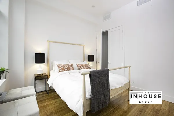 Sold by The In House Group | media 31