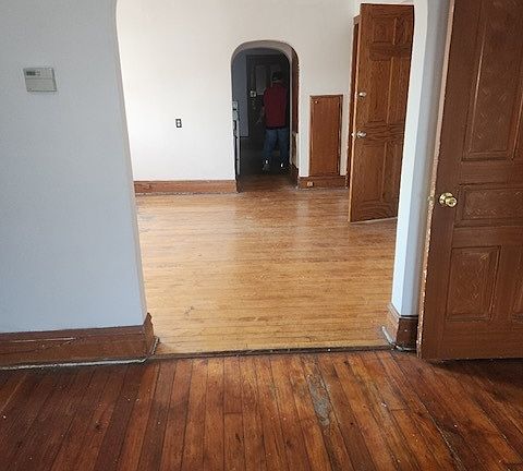 4th image of 2349 W Grenshaw St