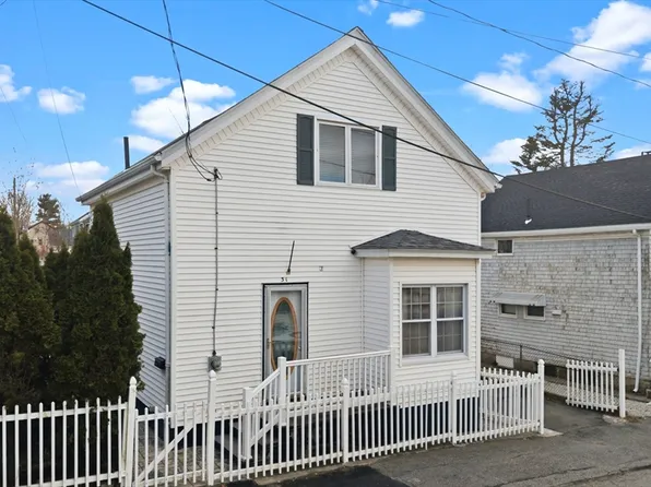 31 Sachem St, Fall River, MA 02724