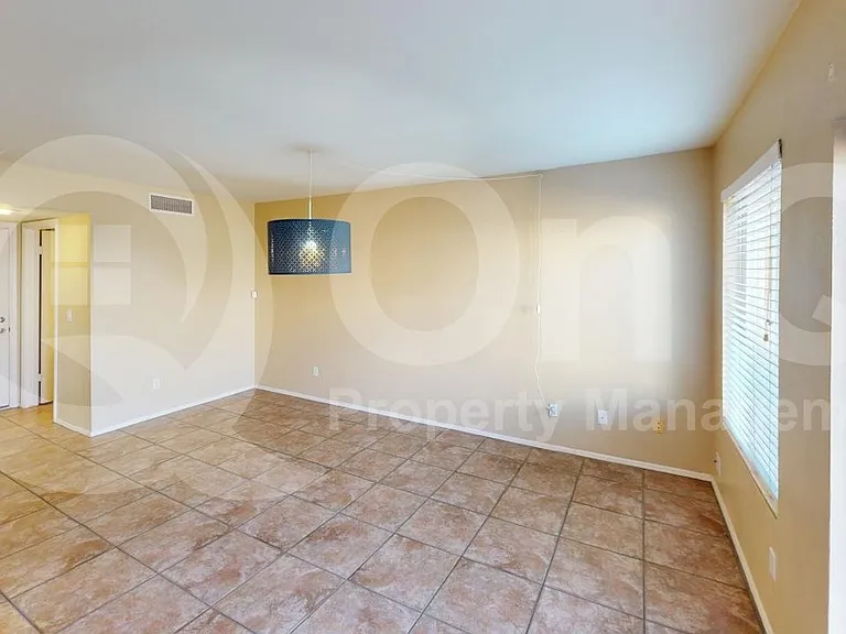 4314 E Frye Rd — Photo 6