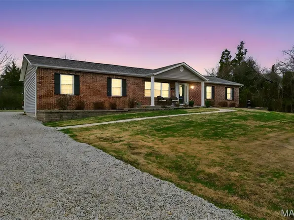 1402 Radcliff Dr, Festus, MO 63028