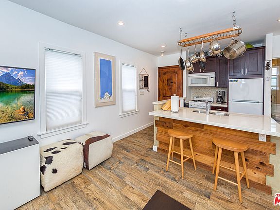 4th image of 38 Sunset Ave #B