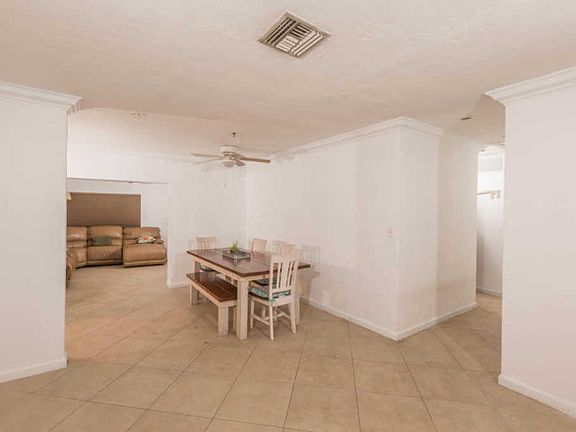 4th image of 6010 NE 5th Ave