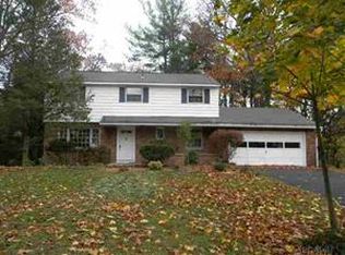 3 Coronet Ct, Schenectady, NY 12309