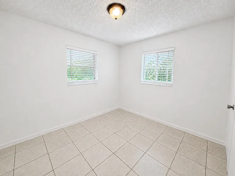 161 NW 43rd Ct — Photo 9