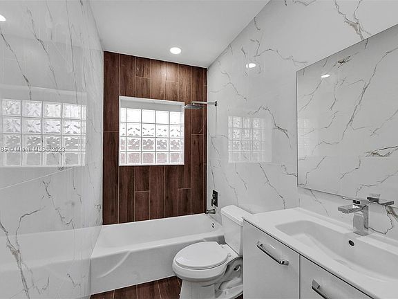 5th image of 227 N Ocean Breeze