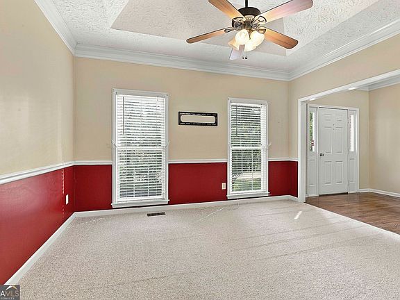 5th image of 255 Weeping Willow Way