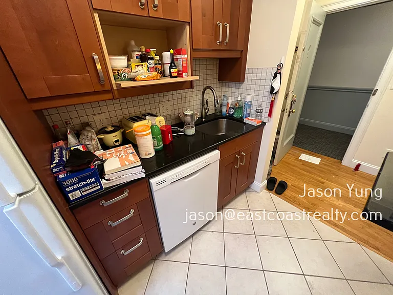 31 Queensberry St #259 — Photo 14