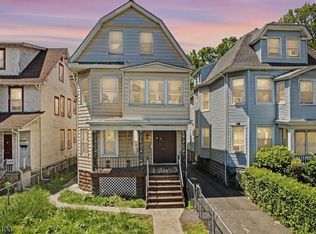 253 S Burnett St, East Orange City, NJ 07018