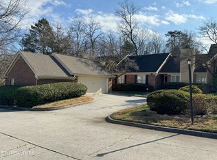 8914 Wesley Pl, Knoxville, TN 37922