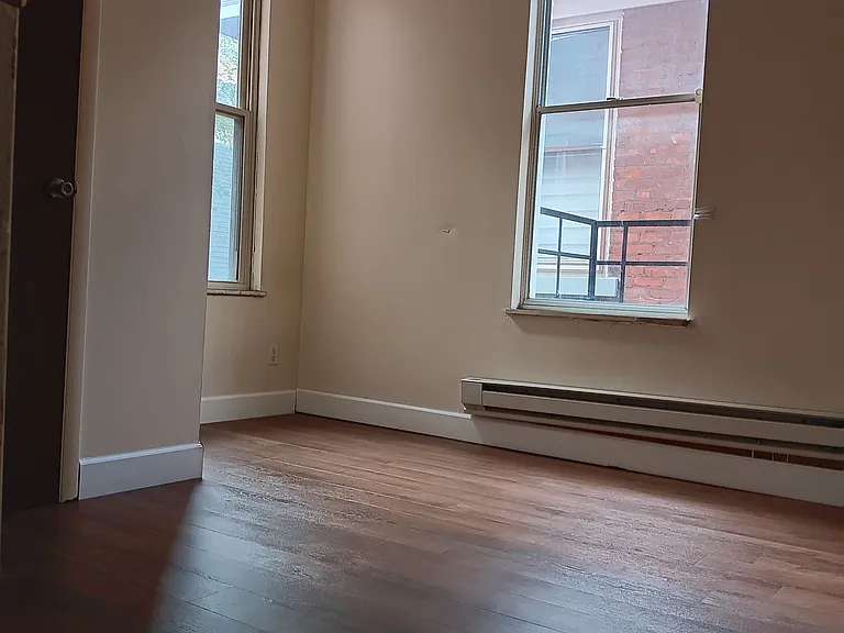215 Albion Pl #2 — Photo 14