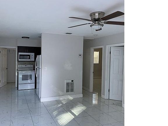 3rd image of 437 NW 7th Ter #2