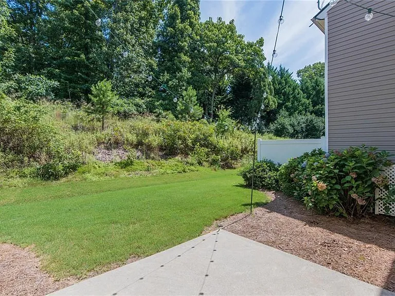 519 Windstone Trl — Photo 22