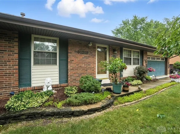 438 Crusader Dr, Dayton, OH 45449