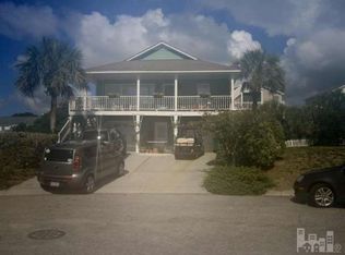 114 Myrtlewood Ct, Kure Beach, NC 28449