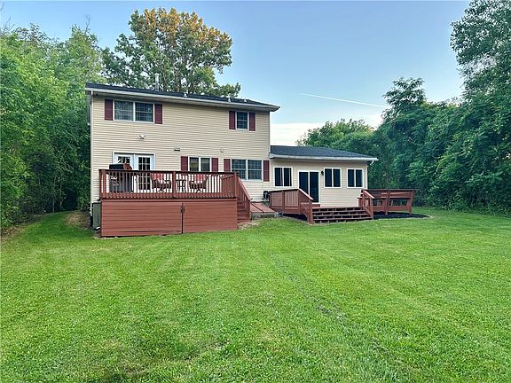 3rd image of 4422 Canal Rd