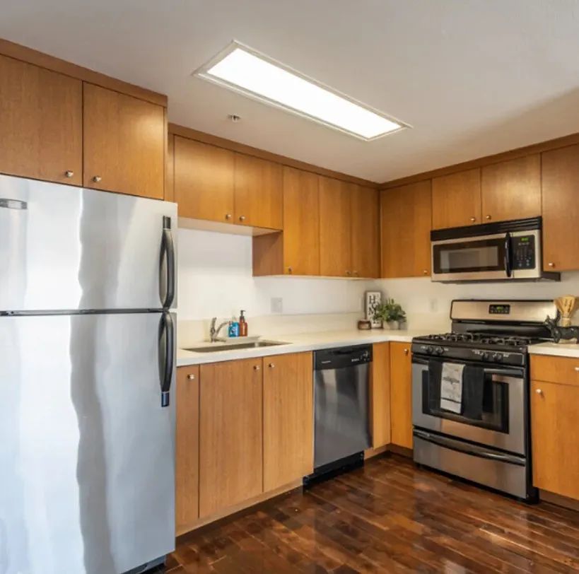 MV Lofts — Photo 1