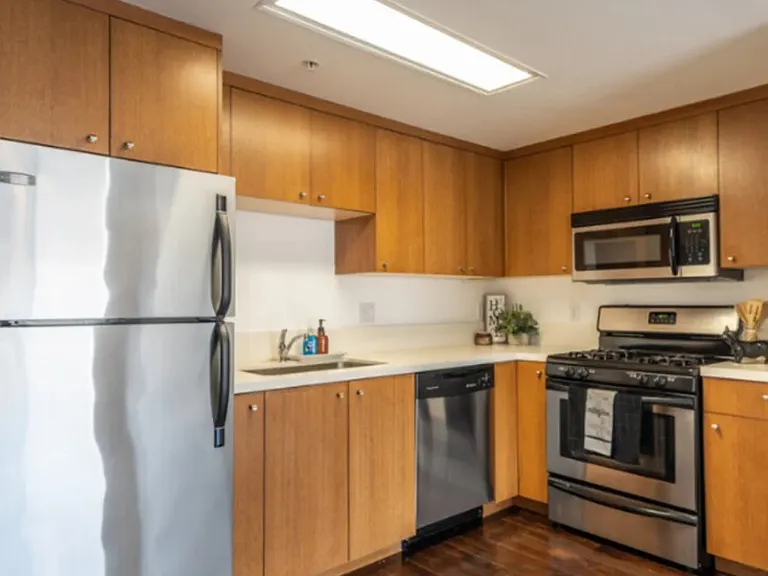 MV Lofts — Photo 1