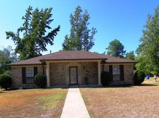 611 Englewood Dr, Lufkin, TX 75901